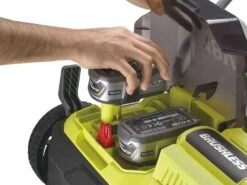 Aérateur électrique Sur Batterie RYOBI RY18SFX35A-240 - 18V - (2Ah X2) - Largeur De Coupe 35 Cm - 16 Lames -Entretien Du Jardin arateur lectrique sur batterie ryobi ry18sfx35a 240 18v 2ah x2 largeur de coupe 35 cm 16 lames caractristiques gnrales 30004 3 1624278419 IMG 60d085939f52e