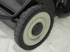 Balayeuse Remorquée Pour Tracteurs Tondeuses Autoportées (à Traction) - Balai Ramasseur 20 Balayeuse Remorquée Pour Tracteurs Tondeuses Autoportées (à Traction) - Balai Ramasseur -Entretien Du Jardin balayeuse remorque pour tracteurs tondeuses autoportes traction balai ramasseur balayeuse geotech 3538 0 1406196554 IMG 2292