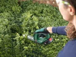 Bosch AdvancedShear18V - Cisaille à Batterie - 18V - SANS BATTERIE NI CHARGEUR DE BATTERIE -Entretien Du Jardin bosch advancedshear18v cisaille batterie 18v sans batterie ni chargeur de batterie caractristiques principales 43907 5 1692283965 IMG 64de343d630c1