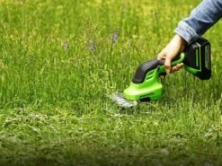 Cisaille à Batterie Pour L'herbe GREENWORKS G24SHT -Kit Batterie De 24V/2.0ah Et Chargeur -Entretien Du Jardin cisaille batterie pour l herbe greenworks g24sht kit batterie de 24v 2 0ah et chargeur caractristiques principales 29971 3 1624016744 IMG 60cc876890103