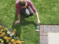 Cisaille à Batterie Pour Pelouse Bosch ISIO3 - Lame Gazon Et Lame Haies -Entretien Du Jardin cisaille batterie pour pelouse bosch isio3 lame gazon et lame haies caractristiques principales 30008 2 1624277753 IMG 60d082f9154eb