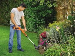 Coupe-bordure électrique Black & Decker ST182320-QW - Débroussailleuse à Batterie Au Lithium De 18V / 2Ah