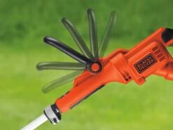 Coupe-bordures électrique Black & Decker GL7033-QS Avec Moteur Monophasé De 700W -Entretien Du Jardin coupe bordures lectrique black decker gl7033 qs avec moteur monophas de 700w dbroussailleuse lectrique black decker gl7033 qs 17398 5 1565016936 71MkK50U7vL. SL1500