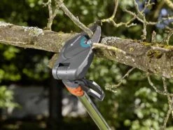 Coupe-branches Gardena StarCut 160 Plus - Sécateur Sur Perche De 160cm - Ø 32mm -Entretien Du Jardin coupe branches gardena starcut 160 plus scateur sur perche de 160cm 32mm tte de coupe inclinable 12922 1 1523268569 image 1