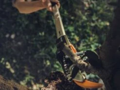 Coupe-branches Professionnel Fiskars UPX82 - Perche Fixe 158 Cm Ø 32 Mm - Sécateur -Entretien Du Jardin coupe branches professionnel fiskars upx82 perche fixe 158 cm 32 mm scateur tte de coupe inclinable 12678 1 1521214828 1023625 powergear x tree pruner upx82 ls2 productimage