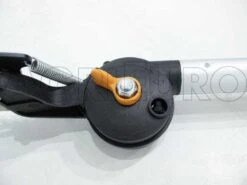 Coupe-branches Télescopique Professionnel Fiskars UP86 - Perche 240/400 Cm + Scie Manuelle 45 Cm - Ø 32mm -Entretien Du Jardin coupe branches tlescopique professionnel fiskars up86 perche 240 400 cm scie manuelle 45 cm 32mm tte de coupe inclinable avec scie de 450 mm 6506 1 1415706432 IMG 7100