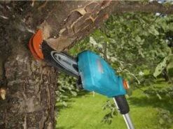 Elagueuse électrique Sur Perche De Rallonge Télescopique Gardena TCS 720/20 - Scie à Chaîne 20 Cm -Entretien Du Jardin elagueuse lectrique sur perche de rallonge tlescopique gardena tcs 720 20 scie chane 20 cm perche lagueuse tlescopique lectrique gardena tcs 720 20 12594 0 1520326829 GA650 1652