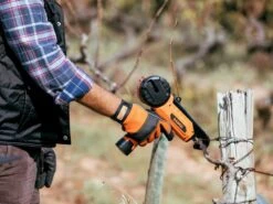 Lieuse Pour Vignoble électrique à Batterie Bahco BCL40IB- 2 Batteries Et Chargeur Inclus -Entretien Du Jardin lieuse pour vignoble lectrique batterie bahco bcl40ib 2 batteries et chargeur inclus lieuse pour vignes batterie bahco bcl40ib 28085 0 1617786454 IMG 606d7656b8dbb