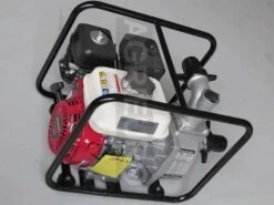 Motopompe D'arrosage Thermique Moteur Honda GX 120 Essence, Pompe Auto-amorçante -Entretien Du Jardin motopompe d arrosage thermique moteur honda gx 120 essence pompe auto amorante pompe thermique d irrigation konshin honda gx 120 134 2 1664978107 IMG 633d8cbb2686e