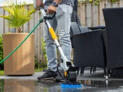 Nettoyeur De Sols à Batterie Batavia TWIN BRUSH - 18V - SANS BATTERIE NI CHARGEUR -Entretien Du Jardin nettoyeur de sols batterie batavia twin brush 18v sans batterie ni chargeur tte et perche 38450 2 1668686376 IMG 637622282cd9d