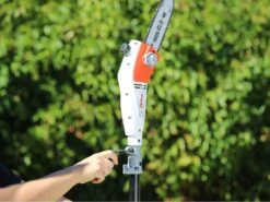 Perche élagueuse électrique IKRA IEAS 750 Télescopique - Tronçonneuse -Entretien Du Jardin perche lagueuse lectrique ikra ieas 750 tlescopique trononneuse perche lagueuse lectrique ikra ieas 750 18219 1 1570007580 18213 5 1570001070 61I9hwgP7qL