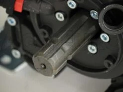 Pompe De Pulvérisation Comet APS 96 Avec Attelage Tracteur – Haute Pression -Entretien Du Jardin pompe de pulvrisation comet aps 96 avec attelage tracteur haute pression caractristiques 5505 1 1396000243 pompa a trattore comet APS 96 17