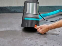 Pompe Submersible Pour Eaux Claires Gardena 17000 Aquasensor Art. 9036-20 -Entretien Du Jardin pompe submersible pour eaux claires gardena 17000 aquasensor art 9036 20 pompe d vacuation gardena 17000 aquasensor pour eaux claires 29355 1 1621603214 IMG 60a7b38e81e88