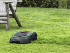 Robot Tondeuse Bosch Indego XS 300 - Robot Tondeuse Avec Batterie Lithium 18 V -Entretien Du Jardin robot tondeuse bosch indego xs 300 robot tondeuse avec batterie lithium 18 v l intelligence du robot bosch 44533 41 1696240818 IMG 651a94b25ed5e