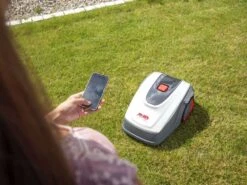Robot Tondeuse Robolinho AL-KO 500 W - Tondeuse Avec Fil Périmétrique -Entretien Du Jardin robot tondeuse robolinho al ko 500 w tondeuse avec fil primtrique guidez et contrlez votre robot votre smartphone 28449 31 1619085351 IMG 60814827e613e