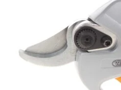 Sécateur électrique De Taille à Batterie Volpi KV380 - 2 Batteries De 21,6 V Et 2,5 Ah -Entretien Du Jardin scateur lectrique de taille batterie volpi kv380 2 batteries de 21 6 v et 2 5 ah points forts 27277 3 1673539073 IMG 63c02e01d633a