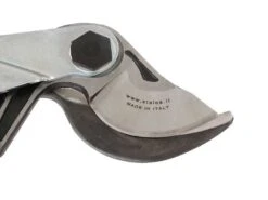 Sécateur Pneumatique De Taille Paterlini Ara 8/D - 0.5 Mètres - à Air Comprimé -Entretien Du Jardin secateur pneumatique de taille paterlini ara 8 d 0 5 metres a air comprime caracteristiques techniques 31340 1 1633616864 IMG 615f03e049d08