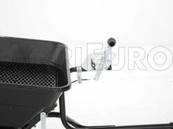 Semoir épandeur Geotech Tracté Pour Tracteurs Tondeuses -Entretien Du Jardin semoir pandeur geotech tract pour tracteurs tondeuses semoir pandeur 5945 0 1403794085 IMG 0450