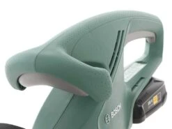 Taille-haie à Batterie Au Lithium BOSCH EasyHedgeCut 18-45 - Lamier 45 Cm - SANS BATTERIE 39 Taille-haie à Batterie Au Lithium BOSCH EasyHedgeCut 18-45 - Lamier 45 Cm - SANS BATTERIE -Entretien Du Jardin taille haie batterie au lithium bosch easyhedgecut 18 45 lamier 45 cm sans batterie poigne et commandes 17778 2 1565938419 17356 2 1562162869 IMG 0378