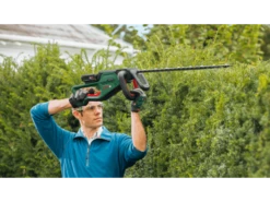 Taille-haie à Batterie Au Lithium BOSCH UniversalHedgeCut 18V-50 - 2,5 Ah - Lamier De 50 Cm -Entretien Du Jardin taille haie batterie au lithium bosch universalhedgecut 18v 50 2 5 ah lamier de 50 cm taille haie bosch universal hedgecut 18v 50 34293 1 1651238492 IMG 626be65ca78f5
