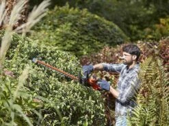 Taille-haie électrique Black & Decker BETHS301-QS De 500W Avec Lamier De 55 Cm -Entretien Du Jardin taille haie lectrique black decker beths301 qs de 500w avec lamier de 55 cm taille haie lectrique black decker beths301 qs 17323 13 1649759232 IMG 62555400d38f0