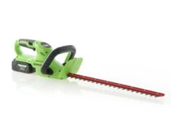 Taille-haies à Batterie Greenworks G24HT56 24V - Lame De 56 Cm - Batterie 4Ah 24V -Entretien Du Jardin taille haies batterie greenworks g24ht56 24v lame de 56 cm batterie 4ah 24v taille haies batterie greenworks g24ht56 avec lame de 56 cm 35471 0 1655972288 IMG 62b421c0f3e29
