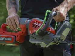 Taille-haies à Batterie HENX H36XZA24-G - Lame De 61 Cm - SANS CHARGEUR NI BATTERIE -Entretien Du Jardin taille haies batterie henx h36xza24 g lame de 61 cm sans chargeur ni batterie taille haie batterie stiga sht 500 ae avec lame de 61 cm 27558 5 1615564511 IMG 604b8edf838f9