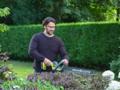 Taille-haies à Batterie RYOBI RY18HT45A-0 - 18V - 2Ah - 45 Cm - SANS BATTERIE NI CHARGEUR -Entretien Du Jardin taille haies batterie ryobi ry18ht45a 0 18v 2ah 45 cm sans batterie ni chargeur lamier et poigne 34712 2 1653301780 IMG 628b621402c36