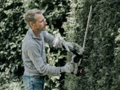 Taille-haies électrique à Batterie Batavia - Lame De 51 Cm En Acier - SANS BATTERIE NI CHARGEUR -Entretien Du Jardin taille haies lectrique batterie batavia lame de 51 cm en acier sans batterie ni chargeur taille haies lectrique batterie batavia 32934 5 1644399273 IMG 62038aa91f9ac