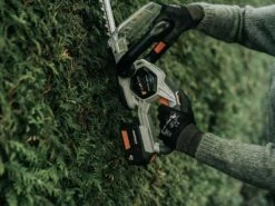 Taille-haies électrique à Batterie Batavia - Lame De 51 Cm En Acier - SANS BATTERIE NI CHARGEUR -Entretien Du Jardin taille haies lectrique batterie batavia lame de 51 cm en acier sans batterie ni chargeur taille haies lectrique batterie batavia 32934 5 1644399273 IMG 62038aa923b63