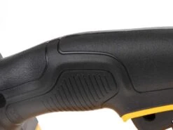 Taille-haies électrique à Batterie DEWALT DCMHT563P1-QW - Lame De 55cm - Batterie 18V 5Ah -Entretien Du Jardin taille haies lectrique batterie dewalt dcmht563p1 qw lame de 55cm batterie 18v 5ah taille haie batterie dewalt dcmht563p1 qw 28919 0 1620394115 IMG 6095408339452