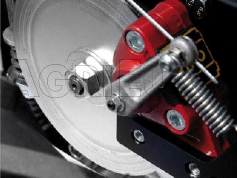 Tondeuse Débroussailleuse à Fléaux Autotractée GINKO-MGM TT 886, GX390 - HAUT DE GAMME 16 Tondeuse Débroussailleuse à Fléaux Autotractée GINKO-MGM TT 886, GX390 - HAUT DE GAMME – Image 16