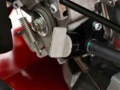 Tondeuse Débroussailleuse FLO Pro Speed 6HO GCV 200 Tondeuse Broyeuse à Roues - Nouveau Modèle -Entretien Du Jardin tondeuse debroussailleuse flo pro speed 6ho gcv 200 tondeuse broyeuse a roues nouveau modele moteur honda gcv 200 22785 1 1585755679 IMG 5e84b61f6e545