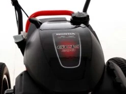 Tondeuse Débroussailleuse FLO Pro Speed 6HO GCV 200 Tondeuse Broyeuse à Roues - Nouveau Modèle -Entretien Du Jardin tondeuse debroussailleuse flo pro speed 6ho gcv 200 tondeuse broyeuse a roues nouveau modele moteur honda gcv 200 22785 1 1585755680 IMG 5e84b620578fc