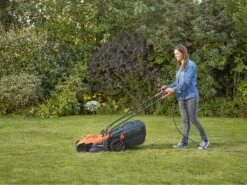 Tondeuse à Gazon électrique Black & Decker BEMW461BH-QS - Largeur De Lame 34 Cm Puissance 1400 Watts