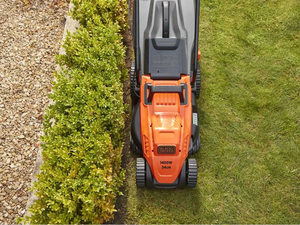 Tondeuse à Gazon électrique Black & Decker BEMW461ES-QS - Largeur De Lame 34 Cm Puissance Max 1400W 2 Tondeuse à Gazon électrique Black & Decker BEMW461ES-QS - Largeur De Lame 34 Cm Puissance Max 1400W – Image 2