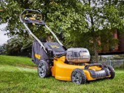 Tondeuse à Gazon Sur Batterie DeWalt DCMW564P2-QW -2 Batteries 18V/5Ah - Largeur De Coupe 48 Cm -Entretien Du Jardin tondeuse gazon sur batterie dewalt dcmw564p2 qw 2 batteries 18v 5ah largeur de coupe 48 cm tondeuse lectrique dewalt dcmw564p2 qw 29018 14 1620816946 IMG 609bb4329f911