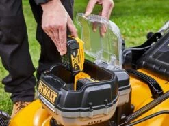 Tondeuse à Gazon Sur Batterie DeWalt DCMW564P2-QW -2 Batteries 18V/5Ah - Largeur De Coupe 48 Cm -Entretien Du Jardin tondeuse gazon sur batterie dewalt dcmw564p2 qw 2 batteries 18v 5ah largeur de coupe 48 cm tondeuse lectrique dewalt dcmw564p2 qw 29018 14 1620816946 IMG 609bb432a2b93