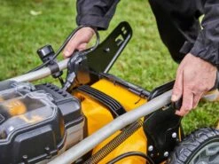 Tondeuse à Gazon Sur Batterie DeWalt DCMW564P2-QW -2 Batteries 18V/5Ah - Largeur De Coupe 48 Cm -Entretien Du Jardin tondeuse gazon sur batterie dewalt dcmw564p2 qw 2 batteries 18v 5ah largeur de coupe 48 cm tondeuse lectrique dewalt dcmw564p2 qw 29018 14 1620816946 IMG 609bb432aff1b