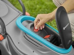 Tondeuse à Gazon Sur Batterie Gardena PowerMax 32/18V P4A Seule - 32 Cm - SANS BATTERIE NI CHARGEUR -Entretien Du Jardin tondeuse gazon sur batterie gardena powermax 32 18v p4a seule 32 cm sans batterie ni chargeur deux systmes de coupe 41638 7 1683014295 IMG 6450c297dc8ff