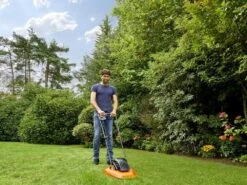 Tondeuse à Gazon Sur Coussin D'air Black & Decker BEMWH551-QS - 1200 Watts - 10 Lames Offertes -Entretien Du Jardin tondeuse gazon sur coussin d air black decker bemwh551 qs 1200 watts 10 lames offertes tondeuse lectrique bemwh551 qs 17293 0 1565015396 BEMWH551 A2