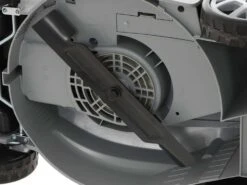 Tondeuse électrique 1400W IKRA IERM 1434 - Bac De 35 L + éjection Postérieure - 34 Cm -Entretien Du Jardin tondeuse lectrique 1400w ikra ierm 1434 bac de 35 l jection postrieure 34 cm lame en acier 18676 2 1573730077 IMG 2789