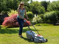 Tondeuse électrique 1400W IKRA IERM 1434 - Bac De 35 L + éjection Postérieure - 34 Cm -Entretien Du Jardin tondeuse lectrique 1400w ikra ierm 1434 bac de 35 l jection postrieure 34 cm tondeuse lectrique ikra ierm 1434 18676 1 1573729961 71omFSf68VL. AC SL1000