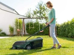 Tondeuse électrique à Batterie 4 Ah Au Lithium BOSCH UniversalRotak 36-550 - Bac De Ramassage -Entretien Du Jardin tondeuse lectrique batterie 4 ah au lithium bosch universalrotak 36 550 bac de ramassage tondeuse lectrique batterie bosch universalrotak 36 550 17285 0 1565952592 71ks5ev 9QL. SL1200